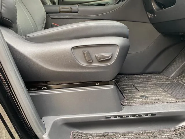 Toyota Alphard Z 2023 — миниатюра 4