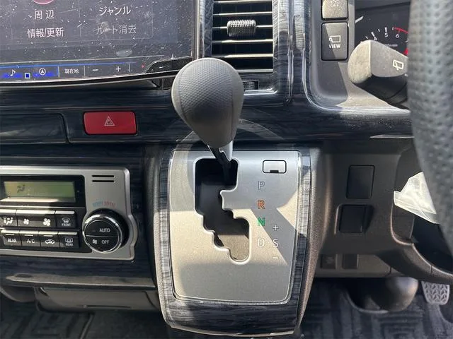 Toyota HIACE WAGON GL 2022 — миниатюра 3
