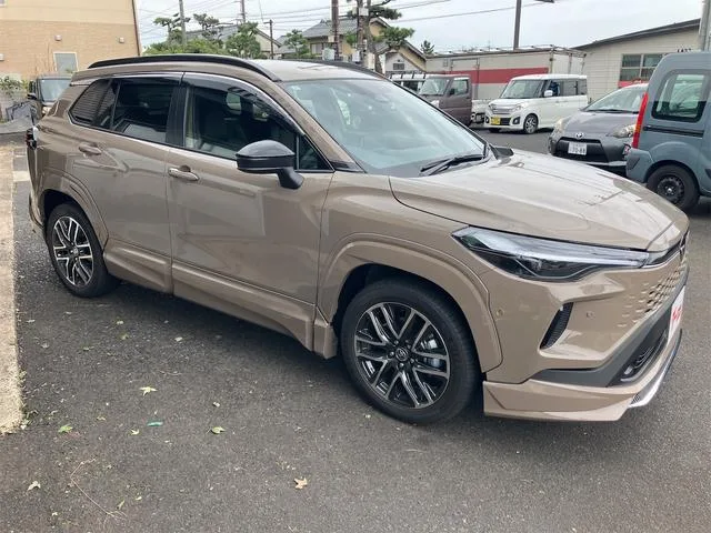 Toyota CorollaCross HYBRID Z 2025 — миниатюра 2