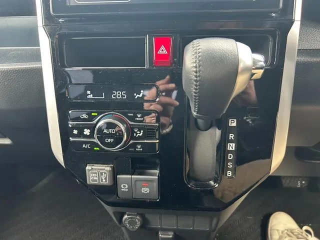 Toyota ROOMY CUSTOM G 2024 — миниатюра 4