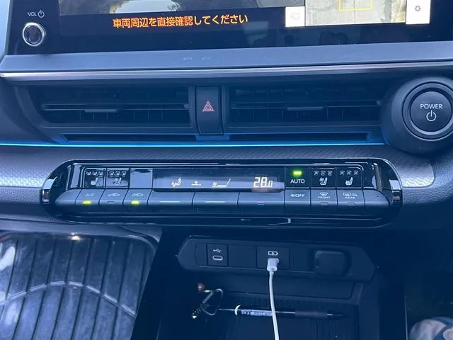 Toyota Prius Z 2023 — миниатюра 4