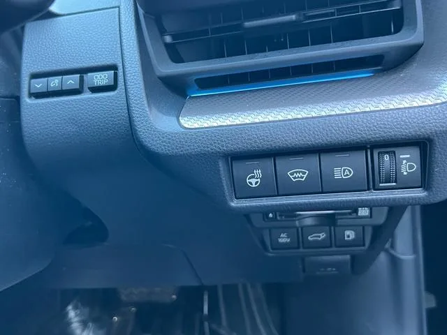 Toyota Prius Z 2023 — миниатюра 5