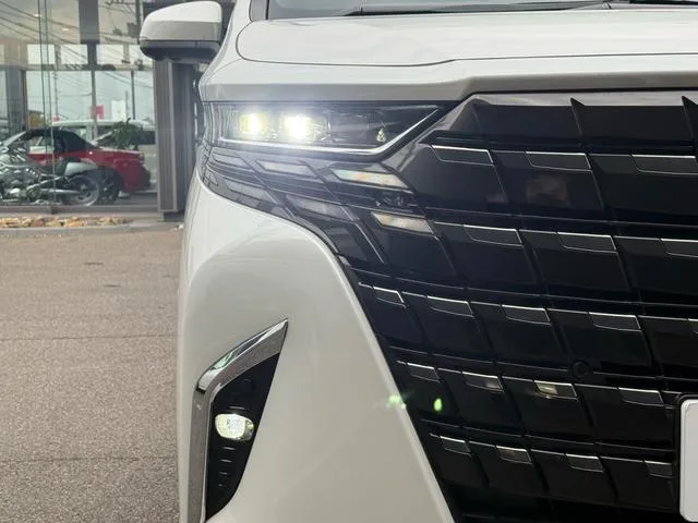 Toyota Alphard Z 2024 — миниатюра 3