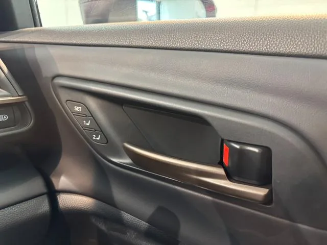 Toyota CROWN SPORT Z 2024 — миниатюра 3