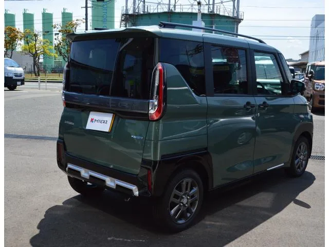Mitsubishi DELICA MINI T PREMIUM 2023 — миниатюра 2