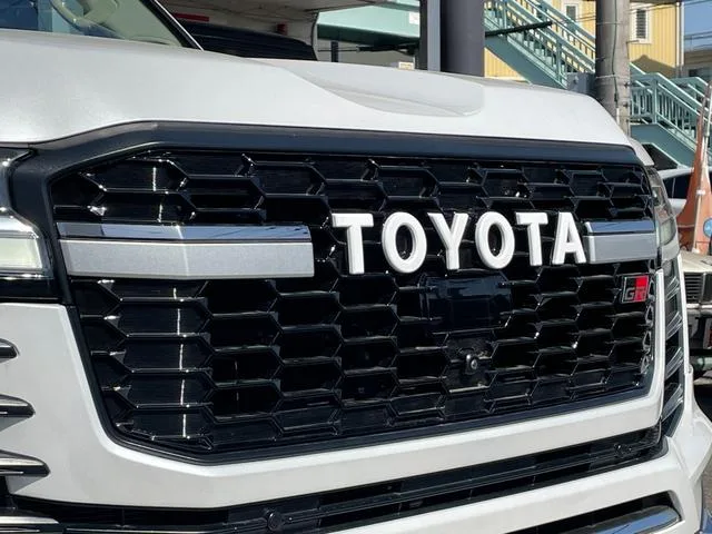 Toyota Land Cruiser ZX 2023 — миниатюра 2