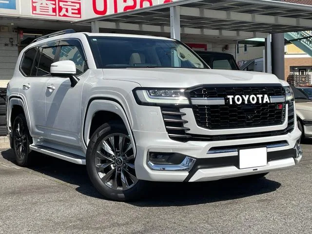 Toyota Land Cruiser ZX 2023 — фото 1, купить с доставкой в Москву