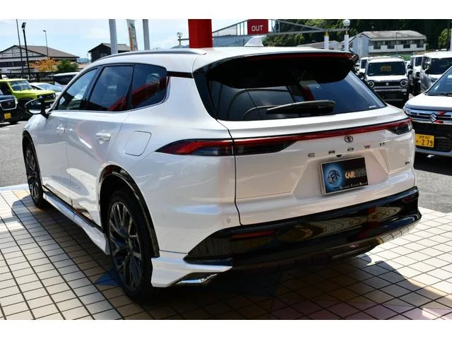 Toyota CROWN ESTATE Z 2025 — миниатюра 3