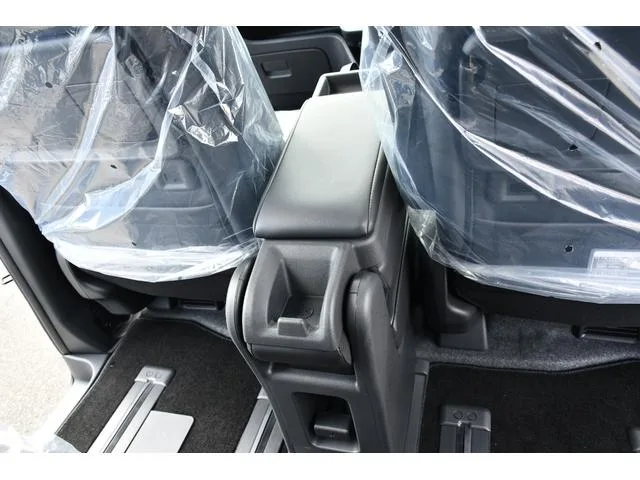 Nissan SERENA E-POWER HIGHWAY STAR V 2026 — миниатюра 3