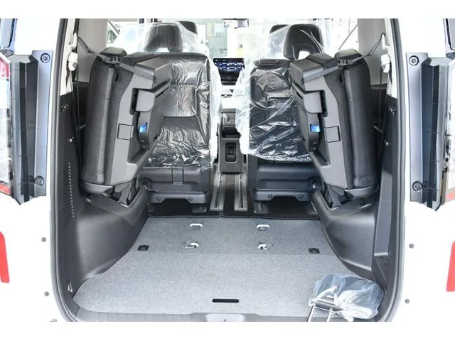 Nissan SERENA E-POWER HIGHWAY STAR V 2026 — миниатюра 5
