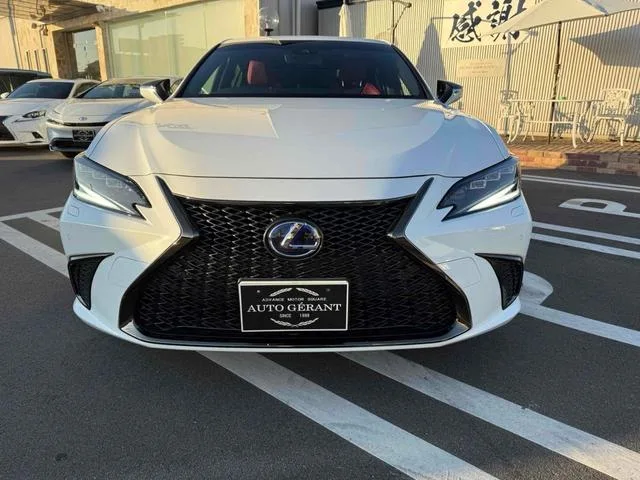 Lexus ES ES300H F SPORT 2022 — миниатюра 4