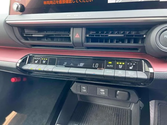 Toyota Prius Z 2023 — миниатюра 3