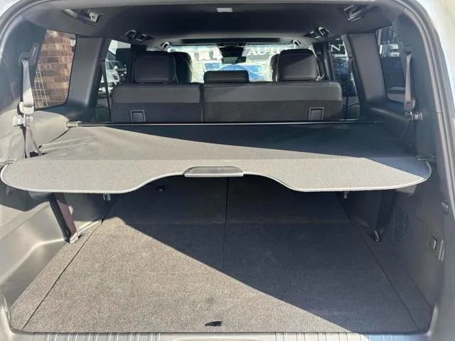 Toyota LAND CRUISER 250 VX 2024 — миниатюра 5