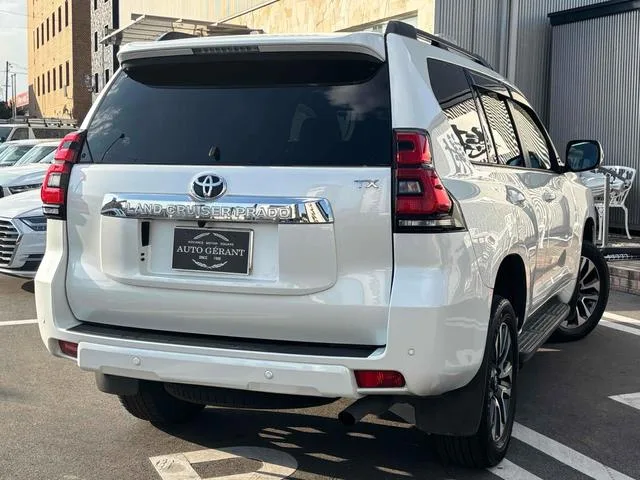 Toyota Land Cruiser Prado TX L PACKAGE 2022 — миниатюра 2