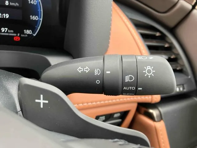 Toyota VELLFIRE HYBRID Z PREMIER 2026 — миниатюра 2