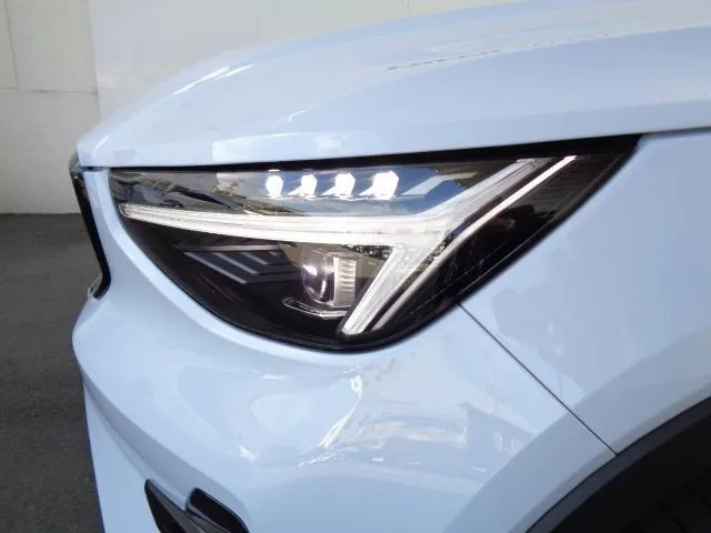 Volvo XC40 ULTRA B4 AWD DARK EDITION 2024 — миниатюра 5