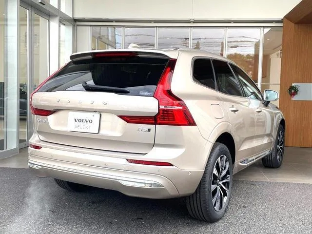 Volvo XC60 ULTRA B5 AWD 2024 — миниатюра 2