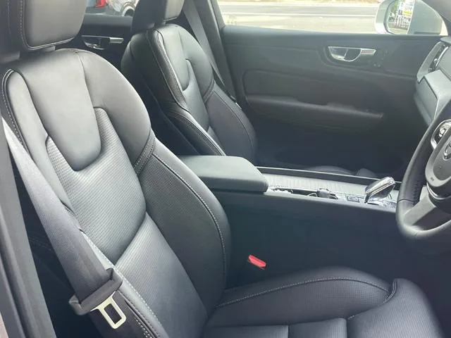 Volvo XC60 ULTRA B5 AWD 2025 — миниатюра 2