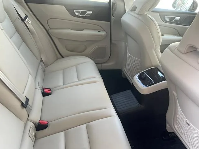 Volvo V60 ULTRA T6 AWD PLUGIN HYBRID 2025 — миниатюра 3