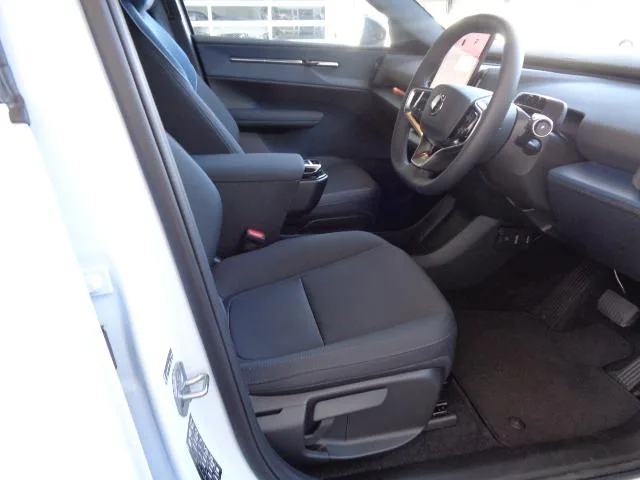 Volvo EX30 PLUS SINGLE MOTOR EXTENDED RANGE 2025 — миниатюра 2