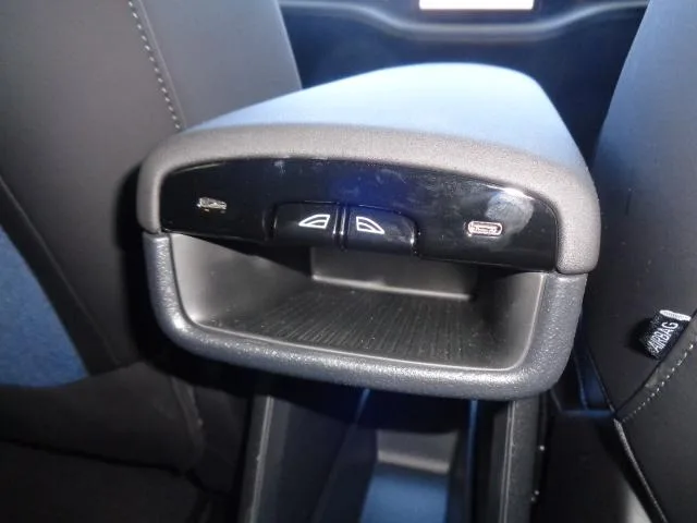 Volvo EX30 PLUS SINGLE MOTOR EXTENDED RANGE 2025 — миниатюра 5