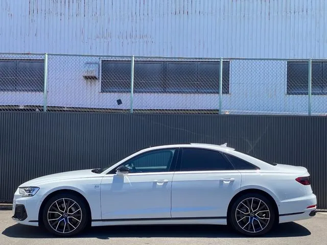 Audi A8 55TFSI QUATTRO 2022 — миниатюра 3