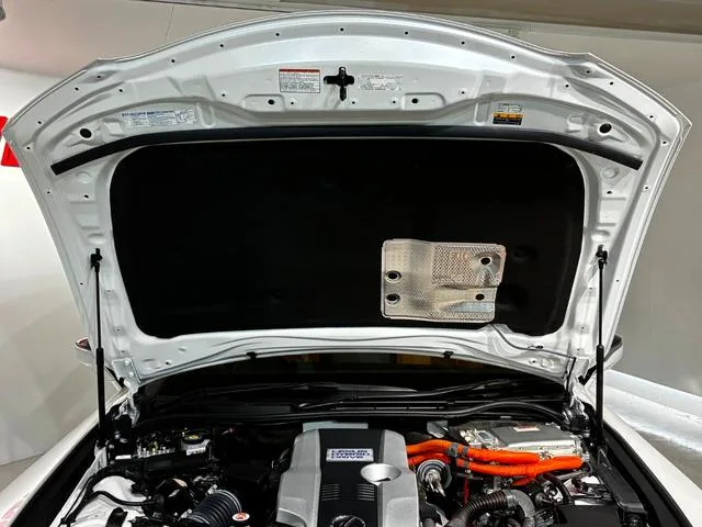 Lexus IS IS300H VERSION L 2023 — миниатюра 2