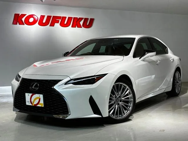 Lexus IS IS300H VERSION L 2023 — фото 1, купить с доставкой в Москву