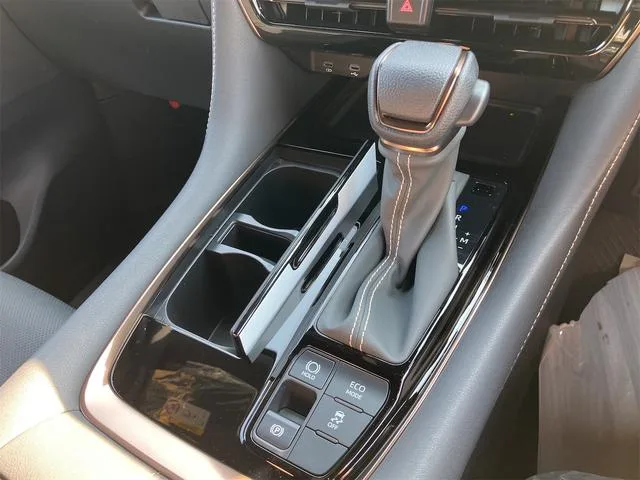 Toyota Alphard Z 2025 — миниатюра 2