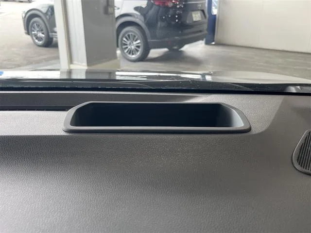 Toyota NOAH HYBRID S-Z 2023 — миниатюра 4