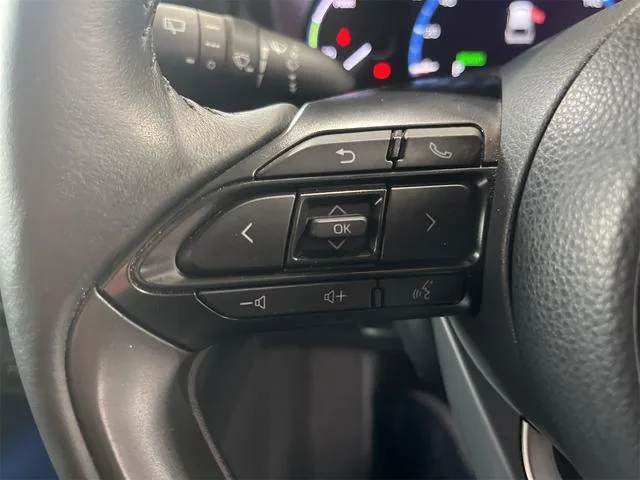 Toyota YARIS CROSS HYBRID Z 2023 — миниатюра 3