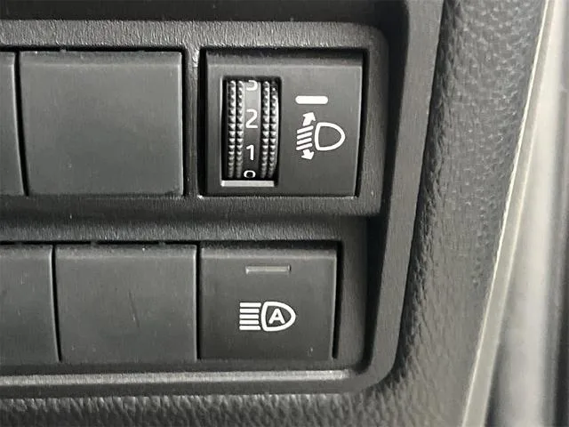Toyota YARIS CROSS HYBRID Z 2022 — миниатюра 4