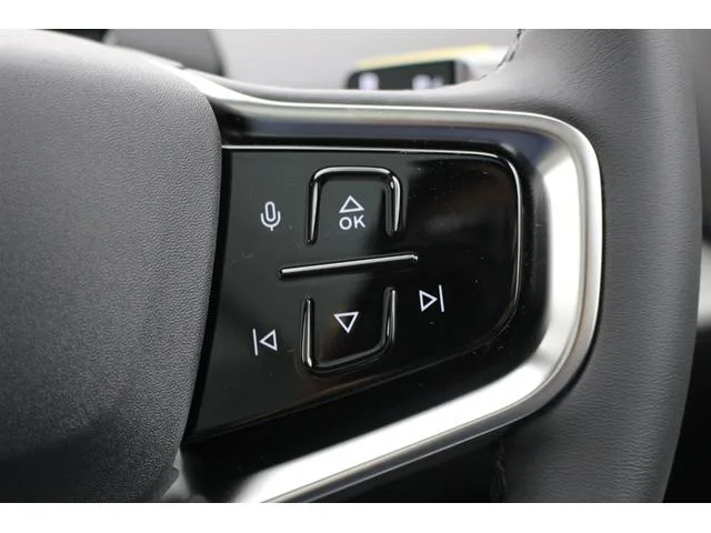 Volvo EX30 ULTRA SINGLE MOTOR EXTENDED RANGE 2025 — миниатюра 2