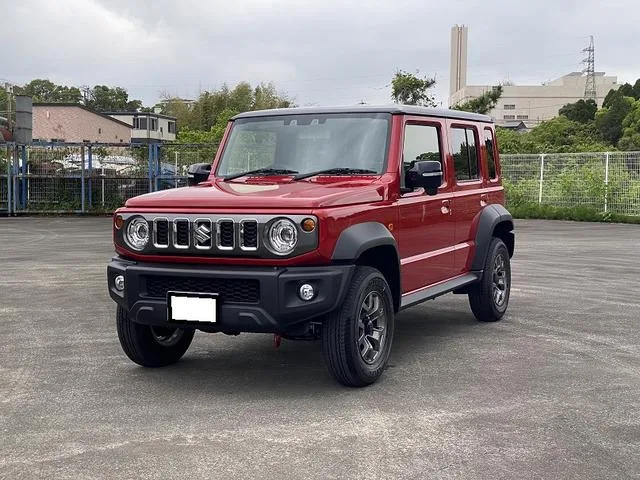 Suzuki JIMNY NOMADE FC 2026 — фото 1, купить с доставкой в Москву