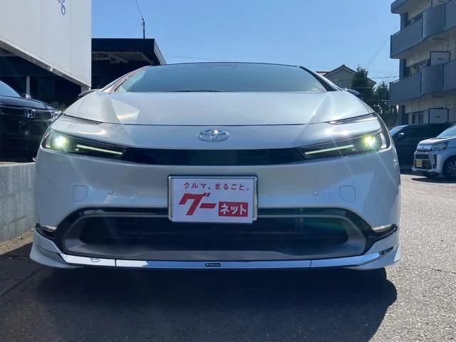 Toyota Prius Z 2023 — миниатюра 2