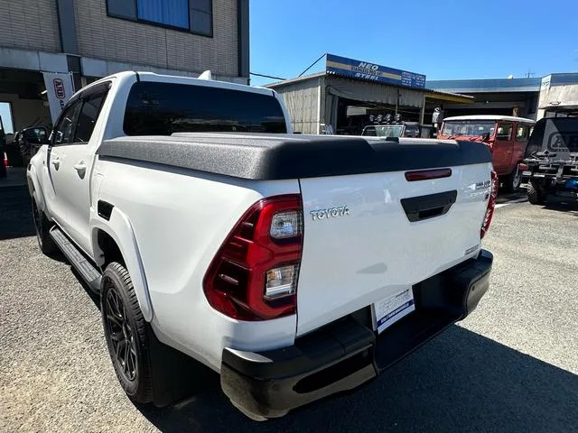 Toyota Hilux Z GR SPORT 2022 — миниатюра 4