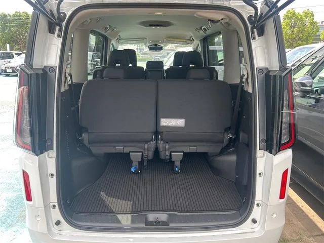 Nissan SERENA E-POWER XV 2024 — миниатюра 5