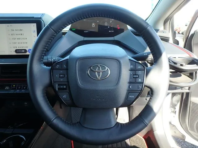 Toyota Prius Z 2023 — миниатюра 3