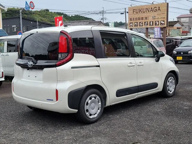 Toyota SIENTA X 2023 — миниатюра 3