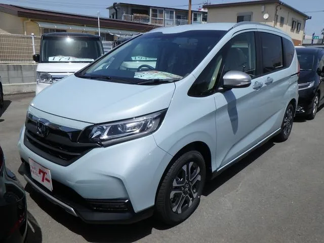 Honda FREED HYBRID HYBRID CROSSTAR 2026 — фото 1, купить с доставкой в Москву