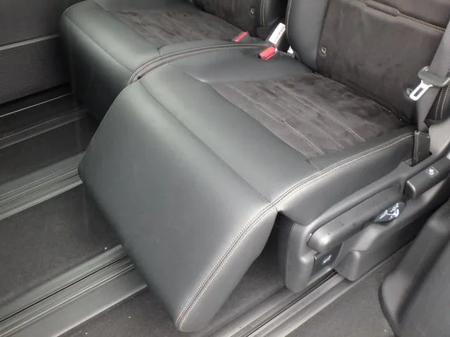 Honda STEPWAGON E:HEV SPADA PREMIUM LINE 2025 — миниатюра 5