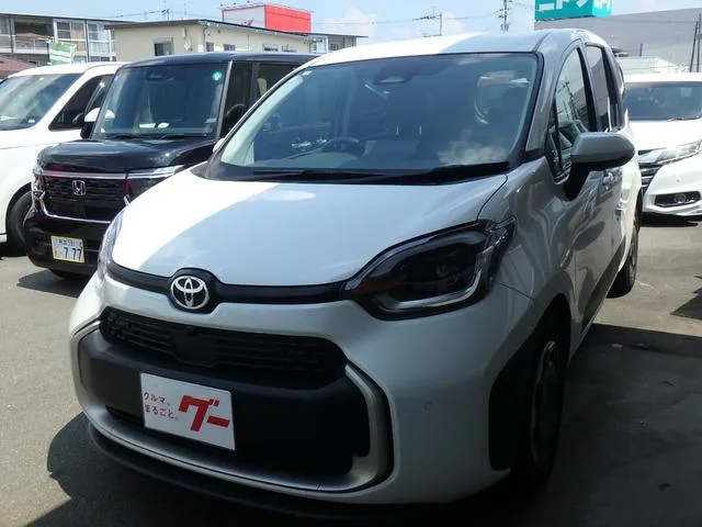 Toyota SIENTA Z 2022 — фото 1, купить с доставкой в Москву