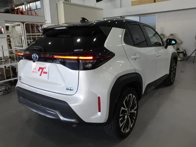 Toyota YARIS CROSS HYBRID Z ADVENTURE 2023 — миниатюра 2