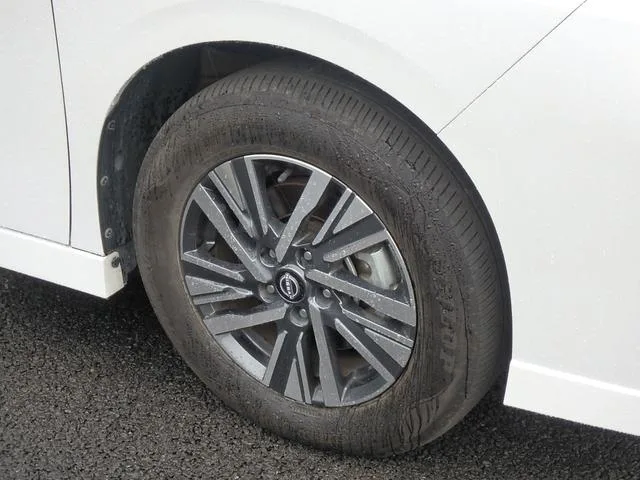 Nissan SERENA E-POWER HIGHWAY STAR V 2024 — миниатюра 2