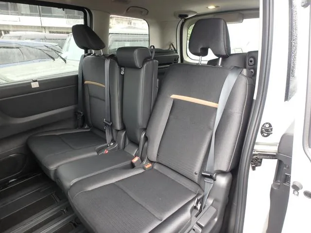 Nissan SERENA E-POWER HIGHWAY STAR V 2024 — миниатюра 4