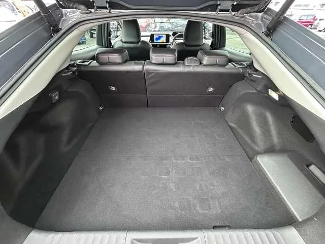 Toyota Prius Z 2023 — миниатюра 5