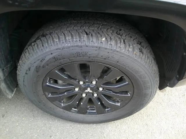 Mitsubishi TRITON GSR 2024 — миниатюра 5