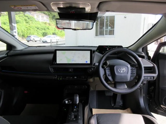 Toyota Prius Z 2023 — миниатюра 4