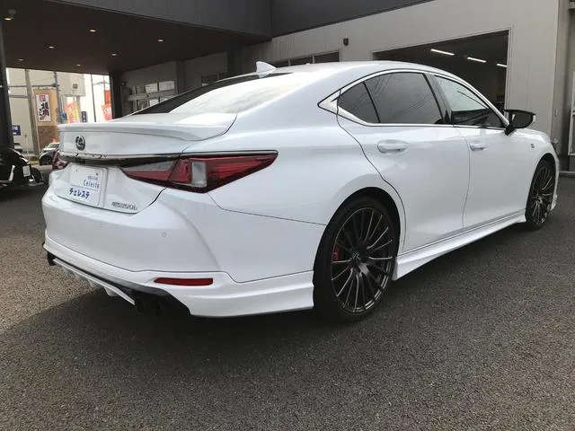 Lexus ES ES300H F SPORT 2024 — миниатюра 5