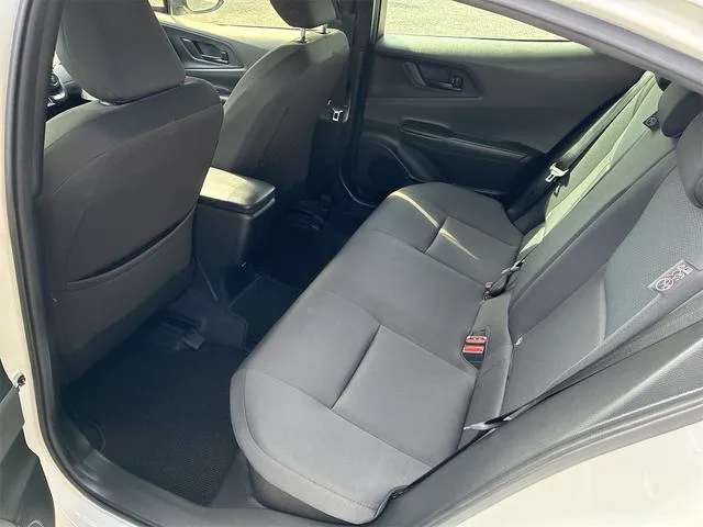 Toyota Prius X 2023 — миниатюра 3